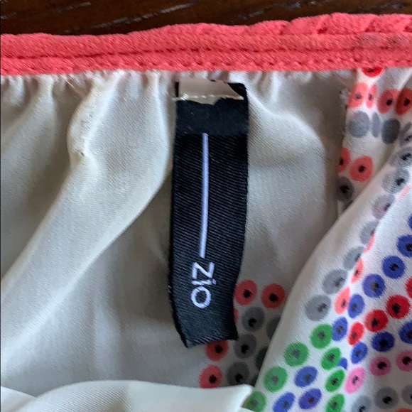 Top - Picture 2 of 2